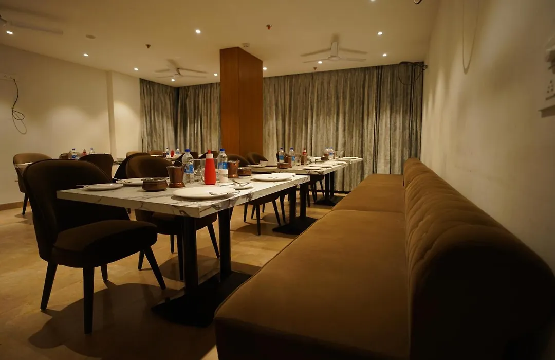 Hotel Mumbai House Express Udaipur-1