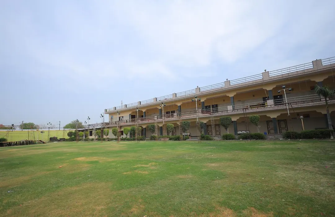 Hotel Mukund Priya- Near Krishna Janam Bhoomi-1