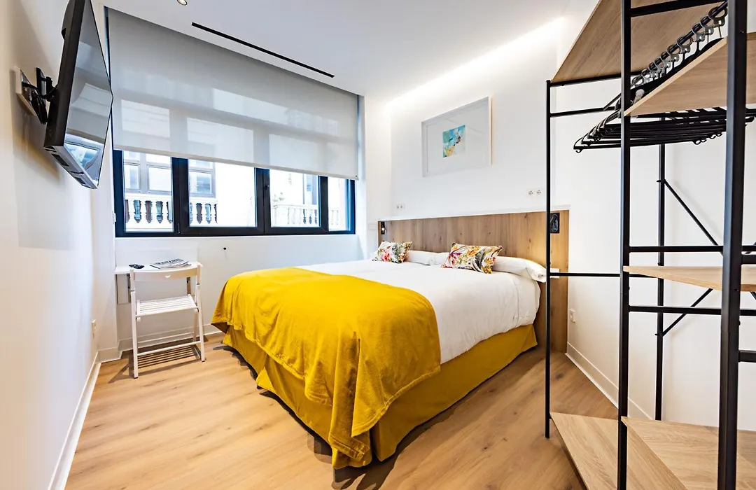 Hostal Paris-1