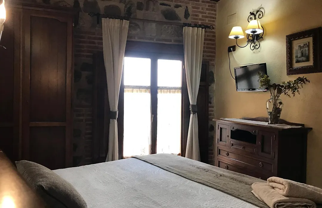 Hospederia Casa De Cisneros-1