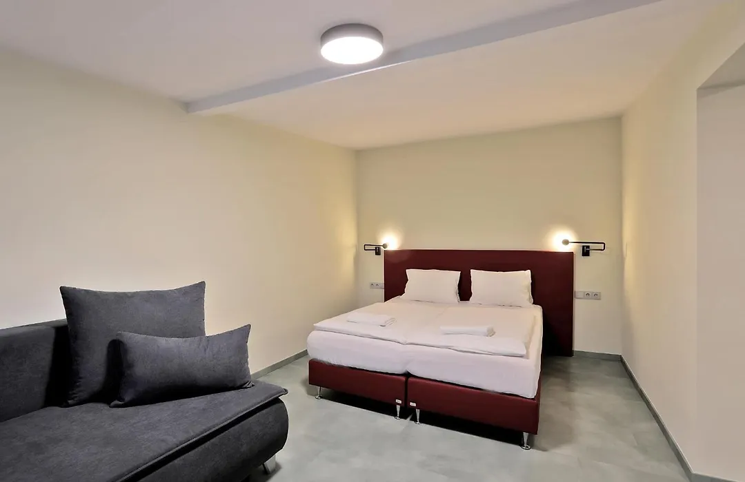 Hotel Kavalir-1