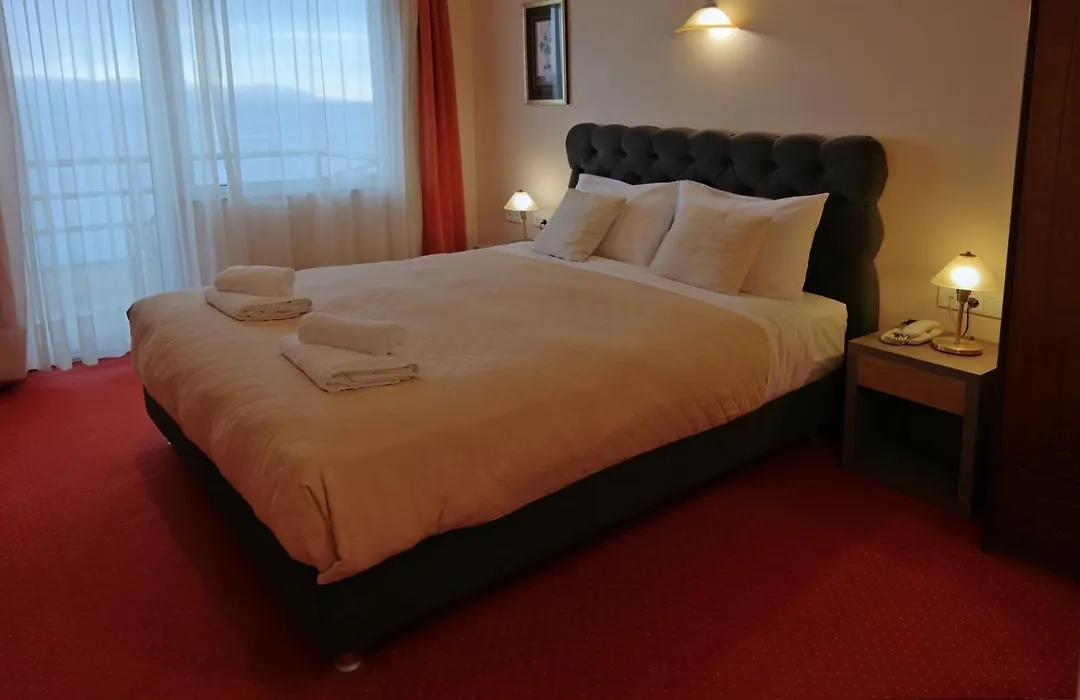 Hotel Excelsior-1