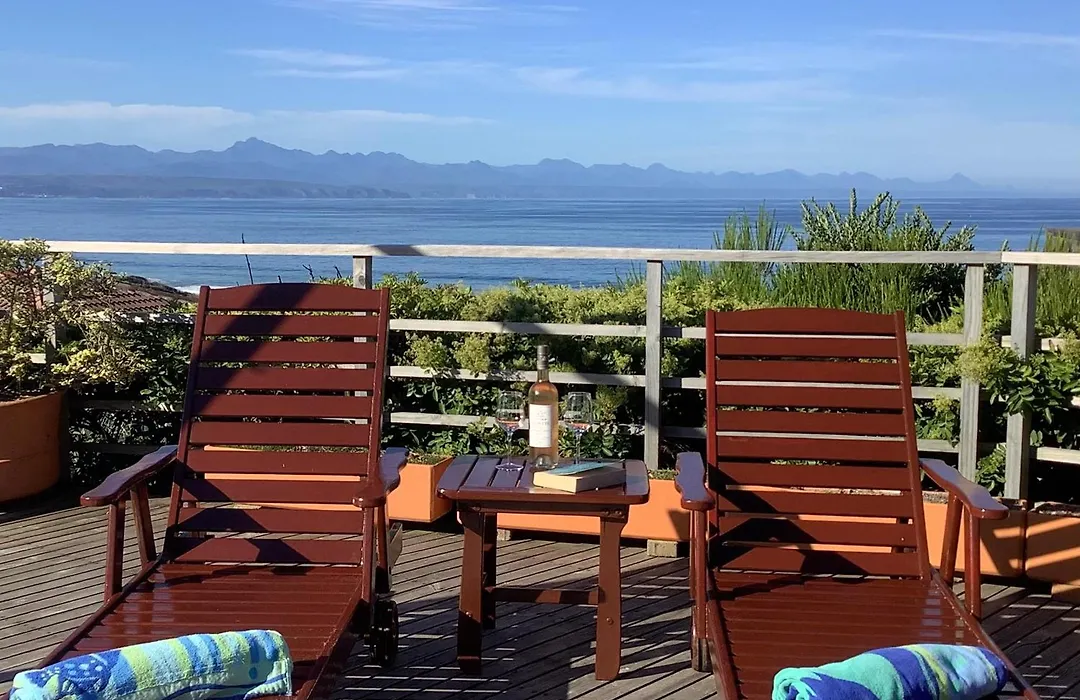 Dolphins' Playground Beachfront B&B-1