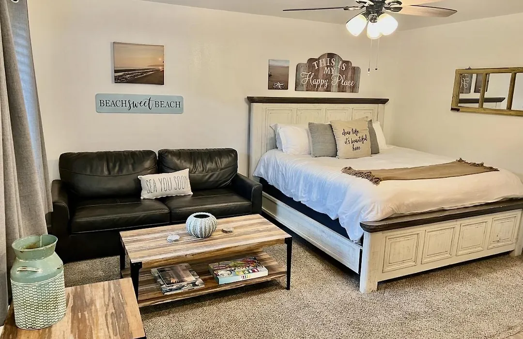 Seafarer Suites-1