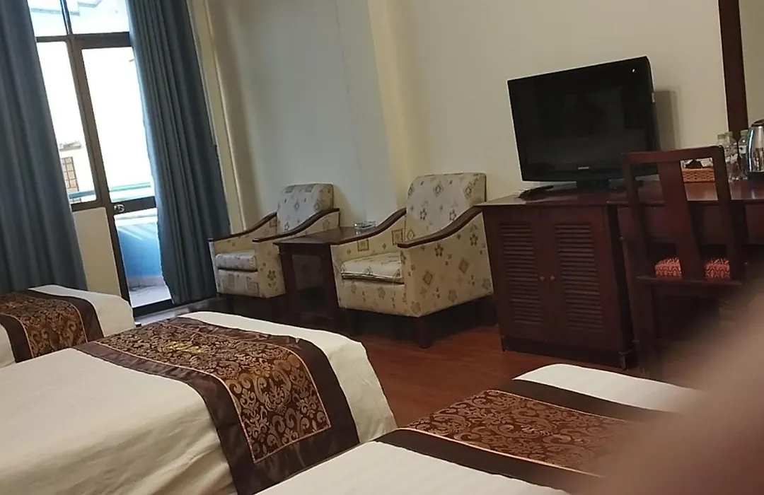 Ngoc Lan Hotel-1