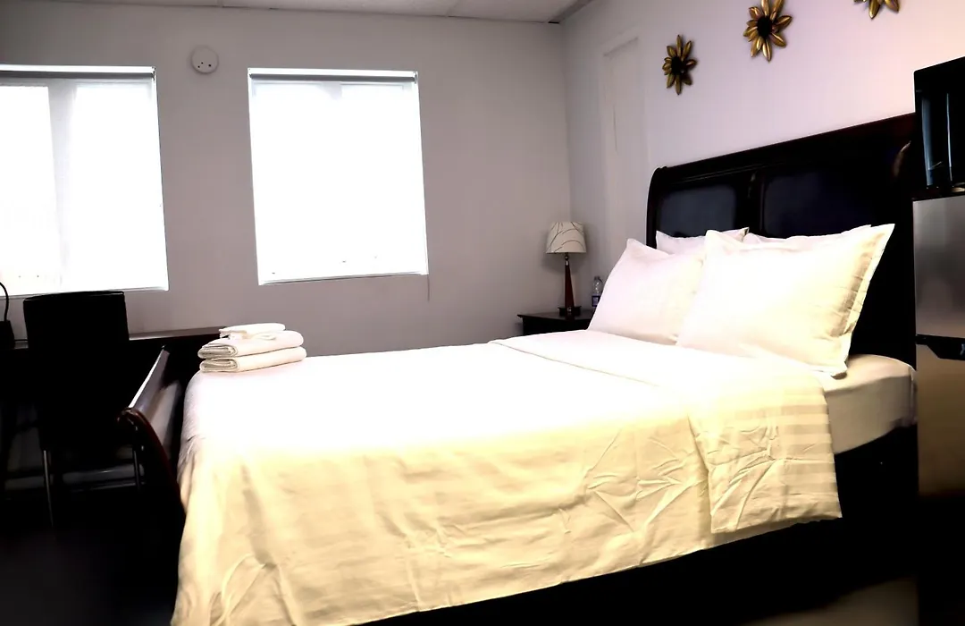 Amr Hotel Inc-1
