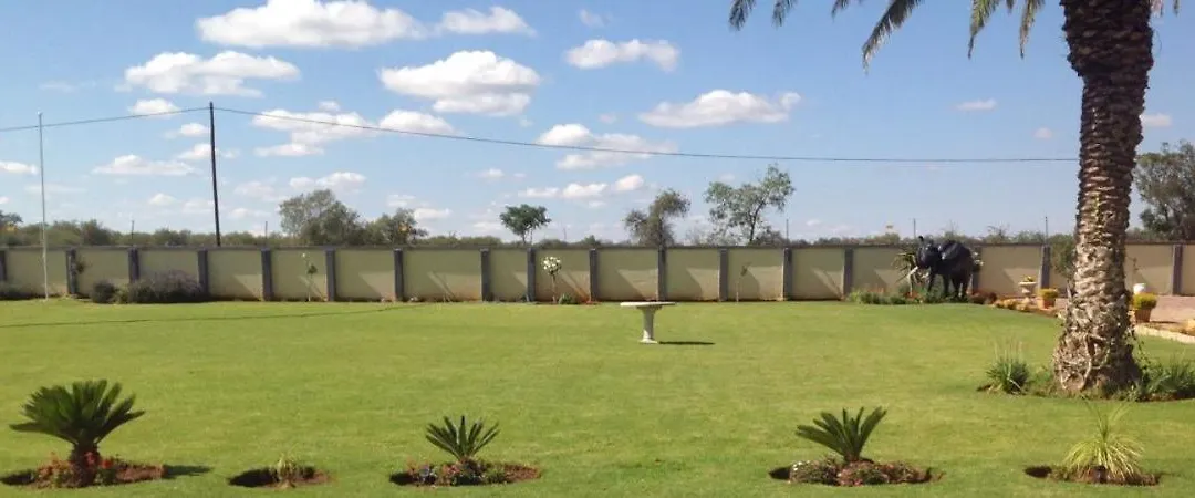 Marang Gardens Lodge-1