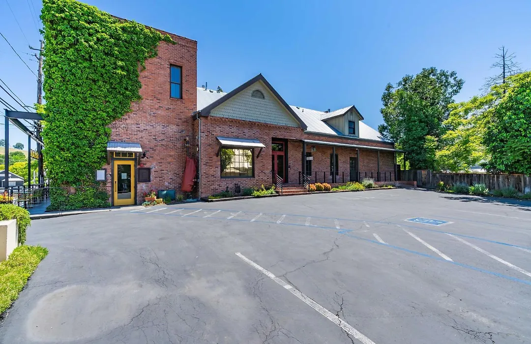 Hanford House-1