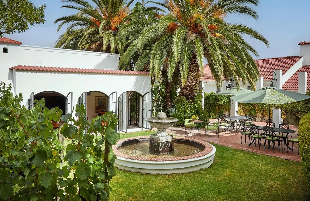 Deux Freres Wine Estate & Luxury Villas-1
