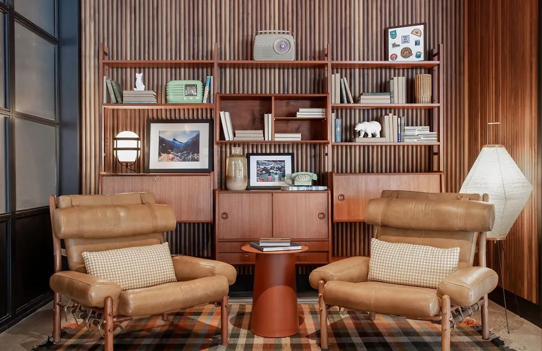 Moxy Banff-1