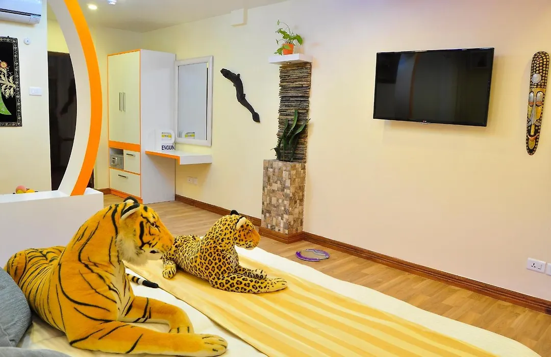 Royal Penguin Boutique Hotel & Spa-1