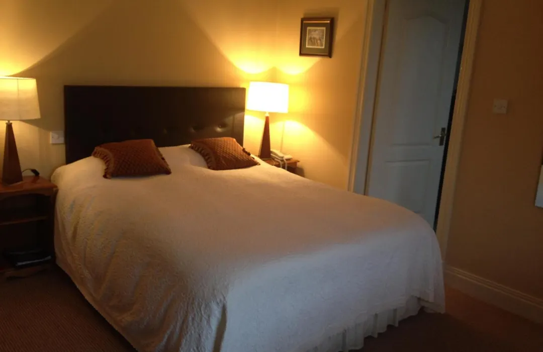 Dingle Bambury House Accommodation-1