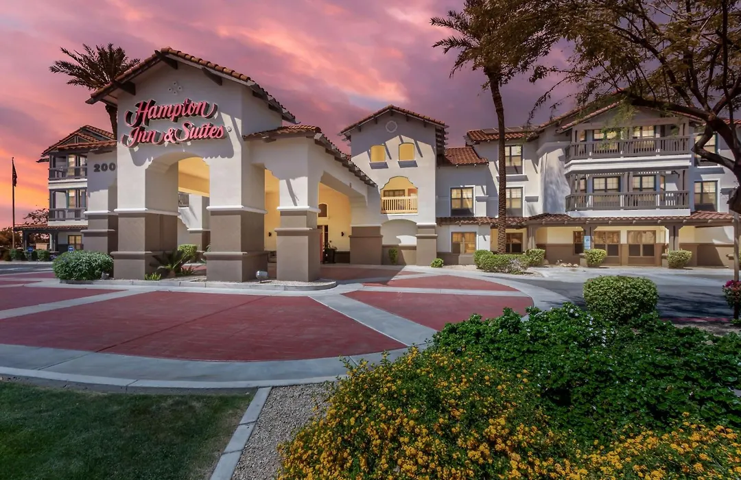 Hampton Inn & Suites Phoenix-Goodyear-1