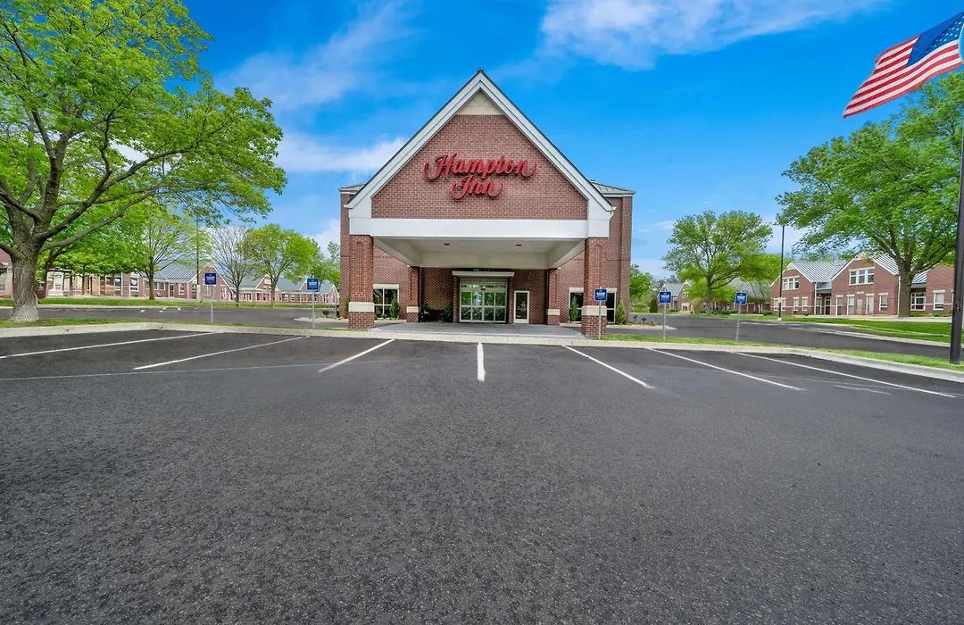 Hampton Inn South Heritage Park-1