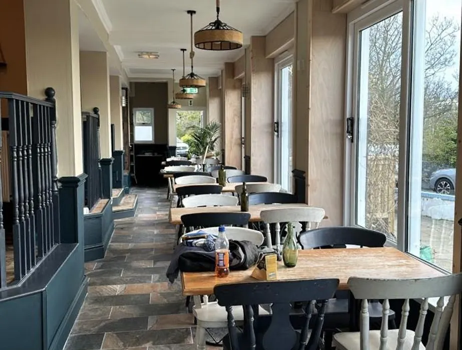 The Harbour Bar & Bistro-1