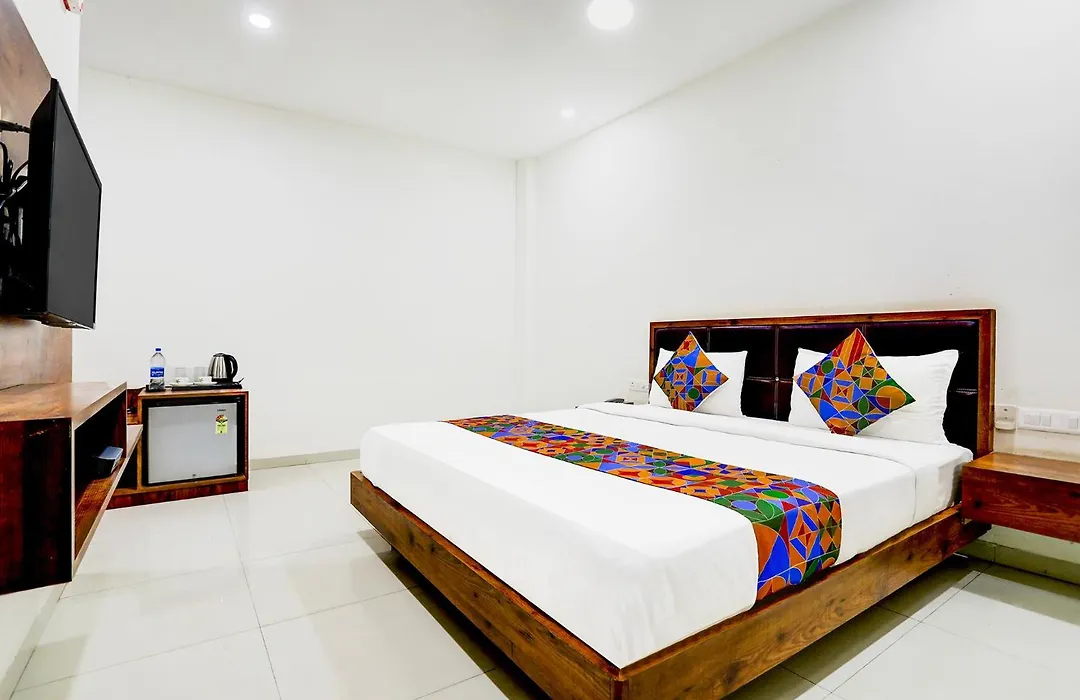 Fabhotel Maa Gayatri-1