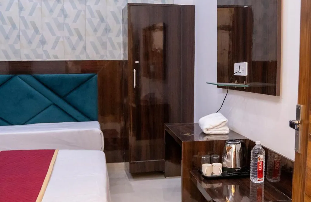 Hotel Vaibhav Palace Guest House-1