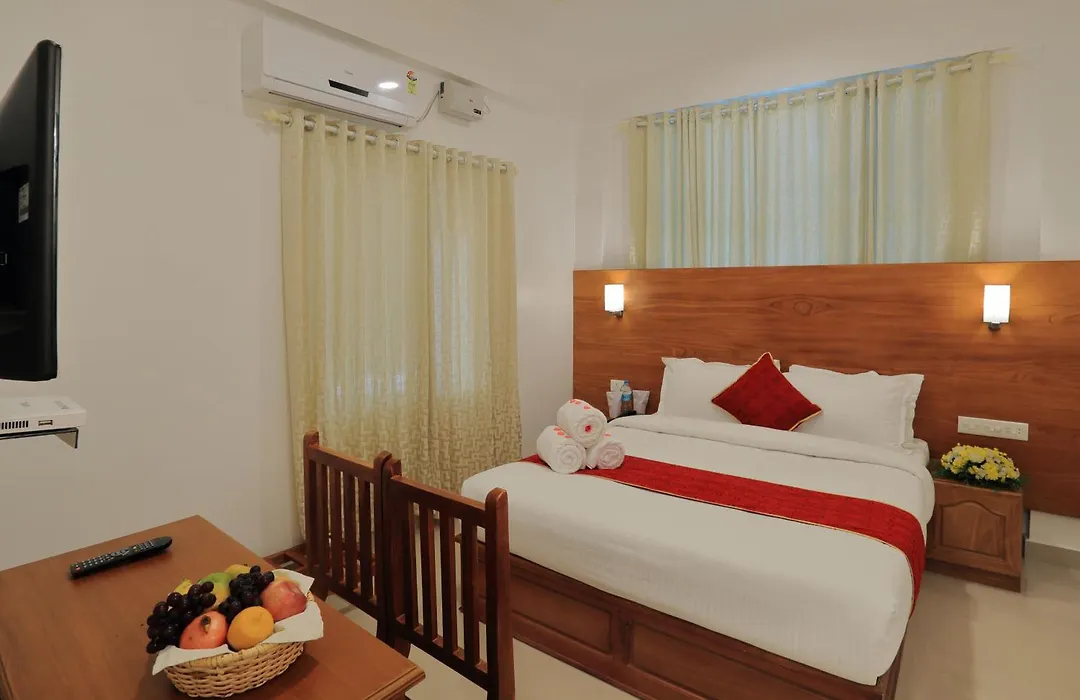 Hotel Livinns Thekkady-1