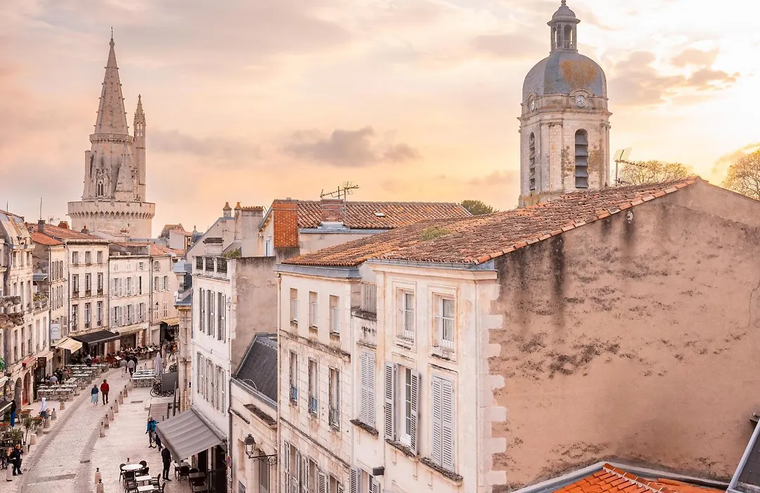 Maisons Du Monde Hotel & Suites - La Rochelle Vieux Port-1