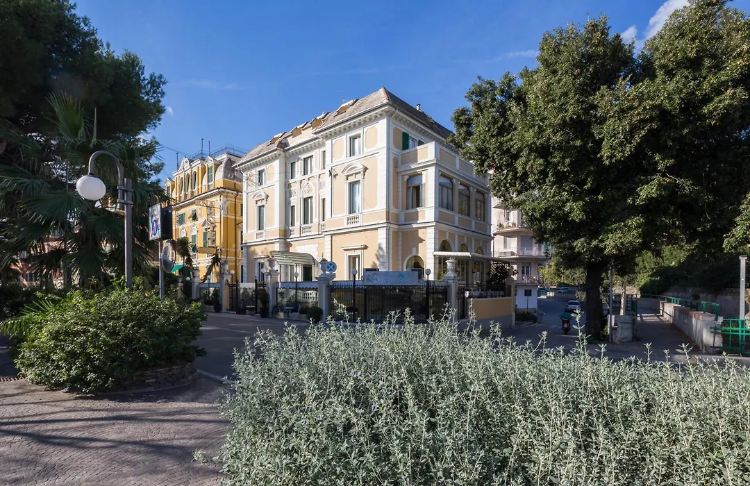 Ena Hotel-1