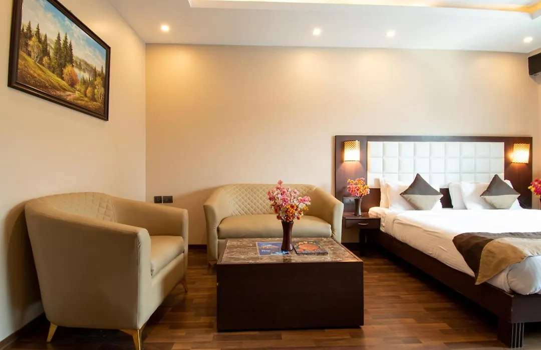 Akshaya Aura-1