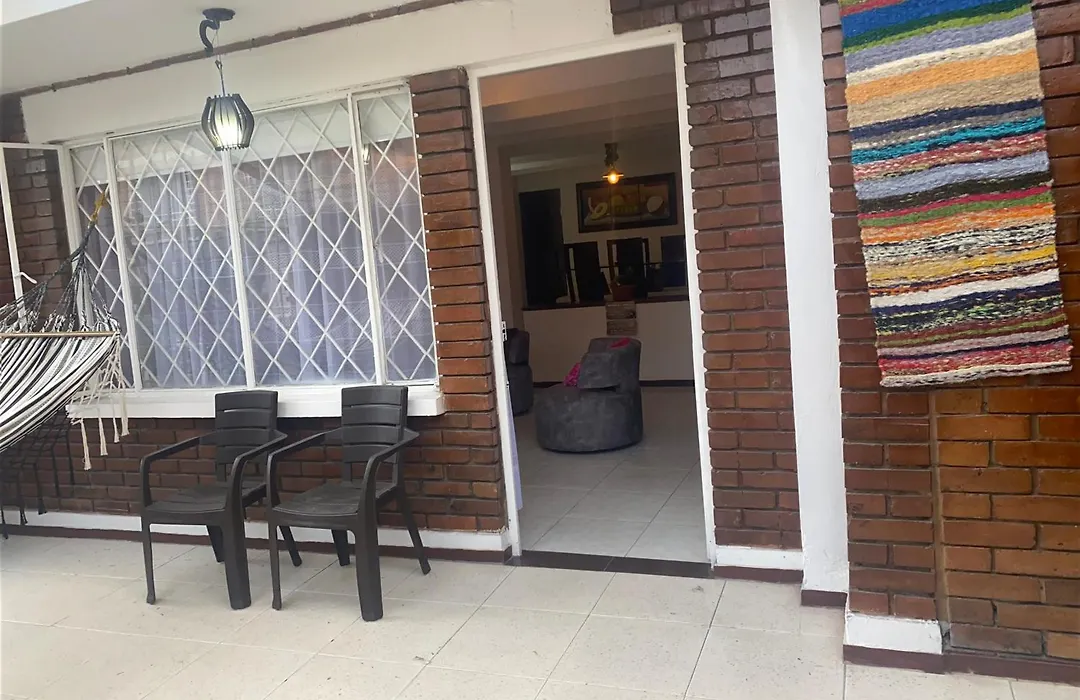 Hospedaje Casa Dorada - Modelia-1