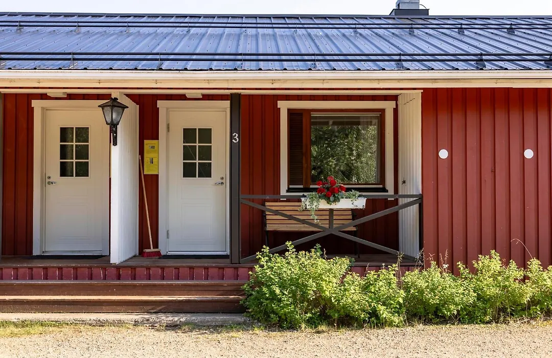 Arctic River Resort-1