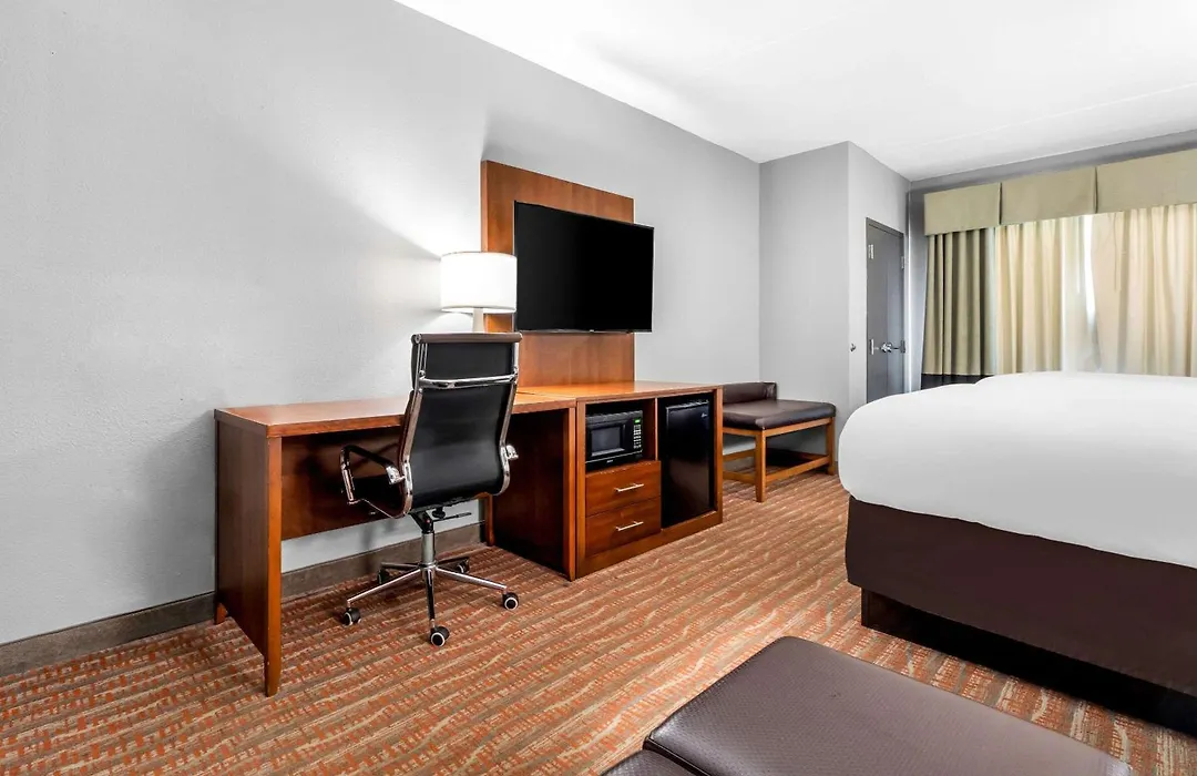 Comfort Suites Jackson I-40-1