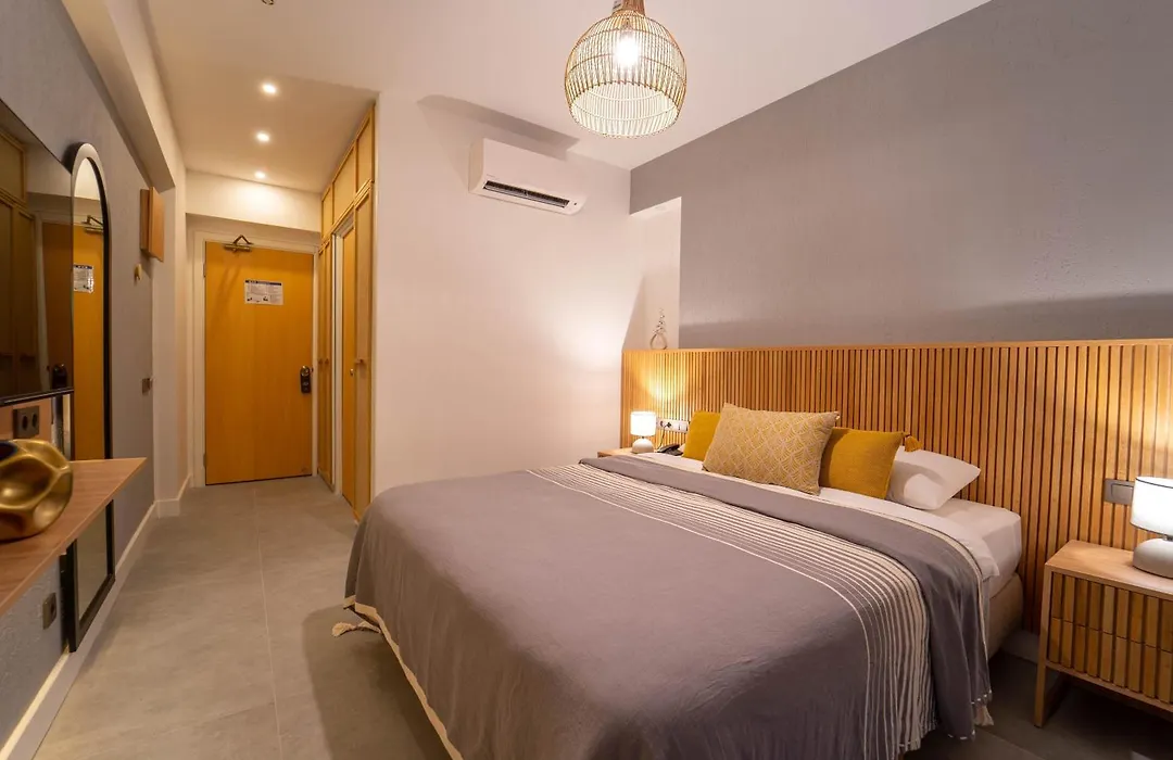 Hotel Club-E-1