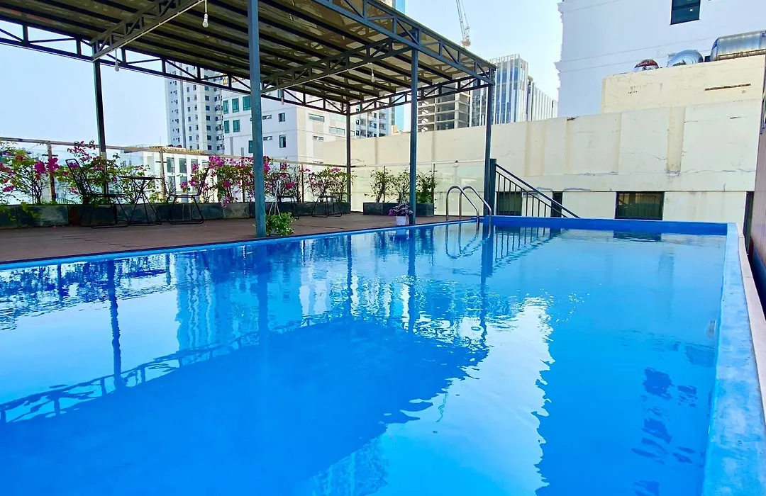 Hummer Hotel & Apartment Da Nang Beach-1