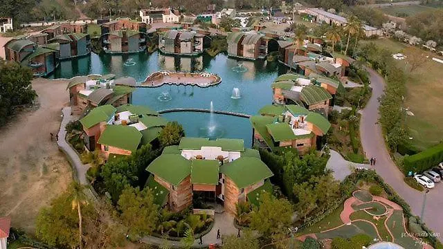 Neonz Resort & Club-1