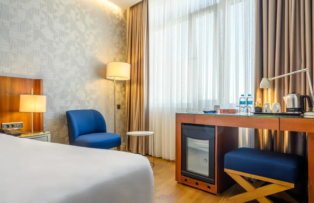 Four Points Flex By Sheraton Istanbul Taksim Square-1