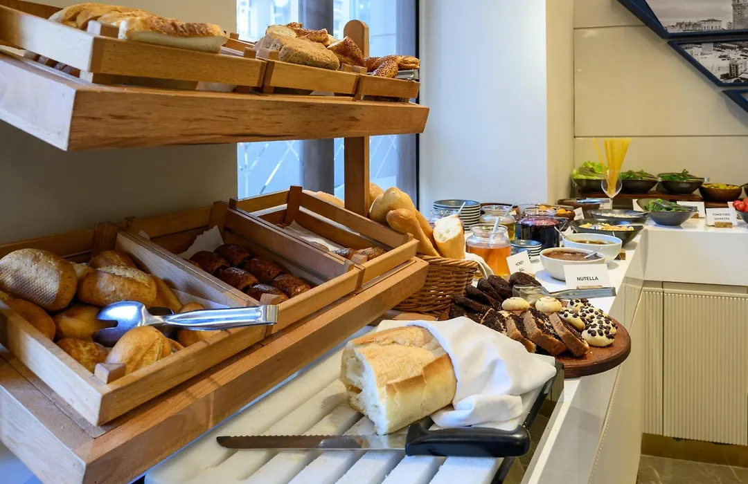 Four Points Flex By Sheraton Istanbul Taksim Square-1