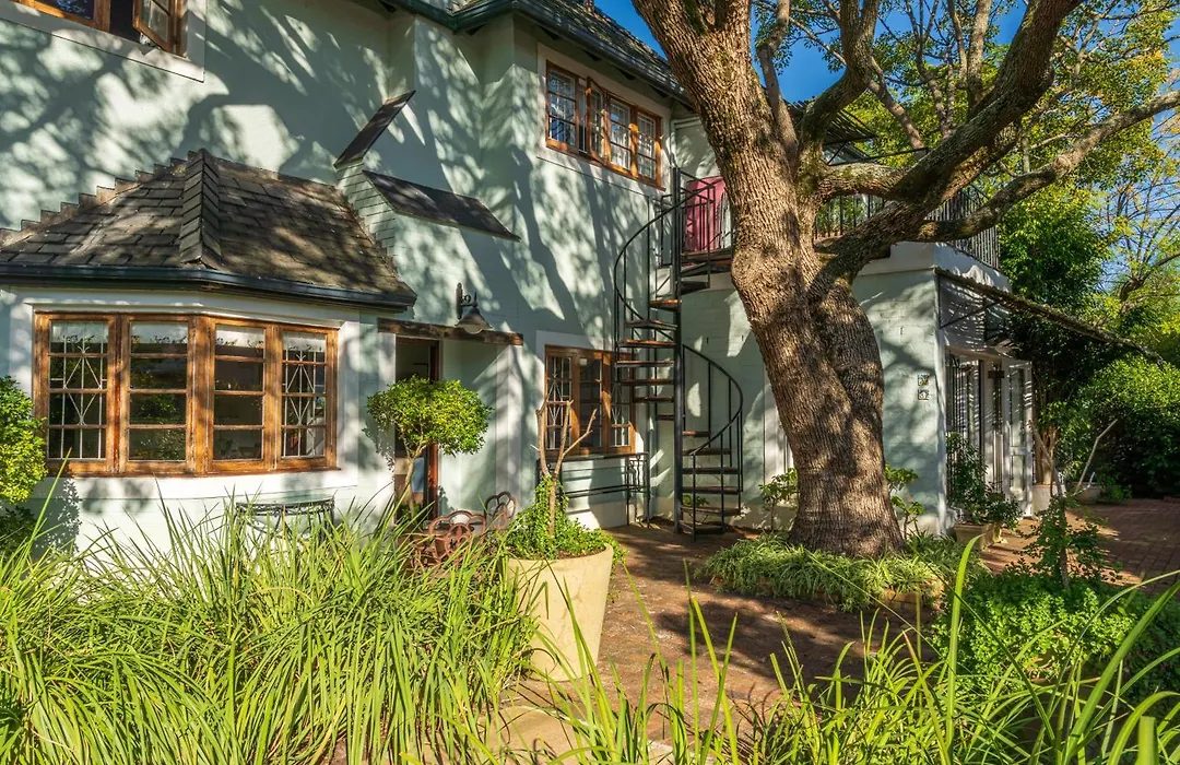 Hedge House Guest House-1