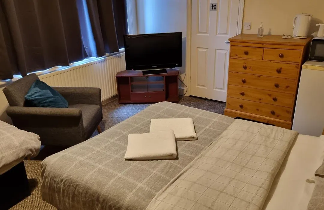 Shamrock Guest House-1