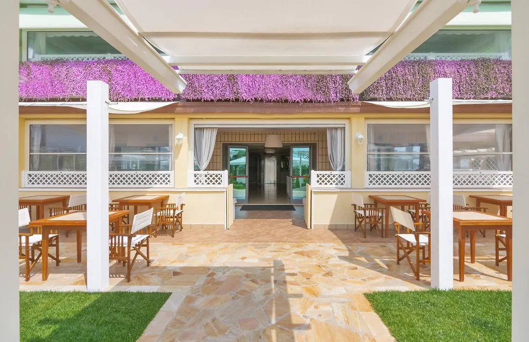 Hotel Siesta-1