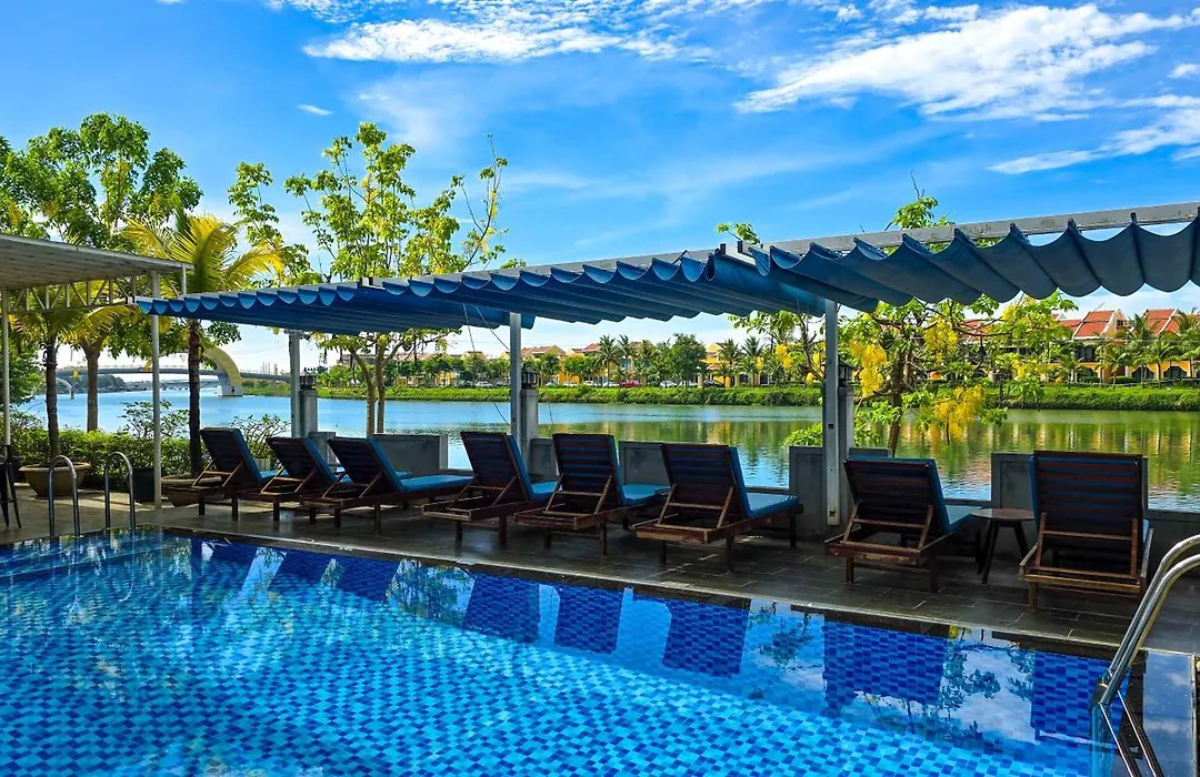 Riverside White House Boutique Hotel-1