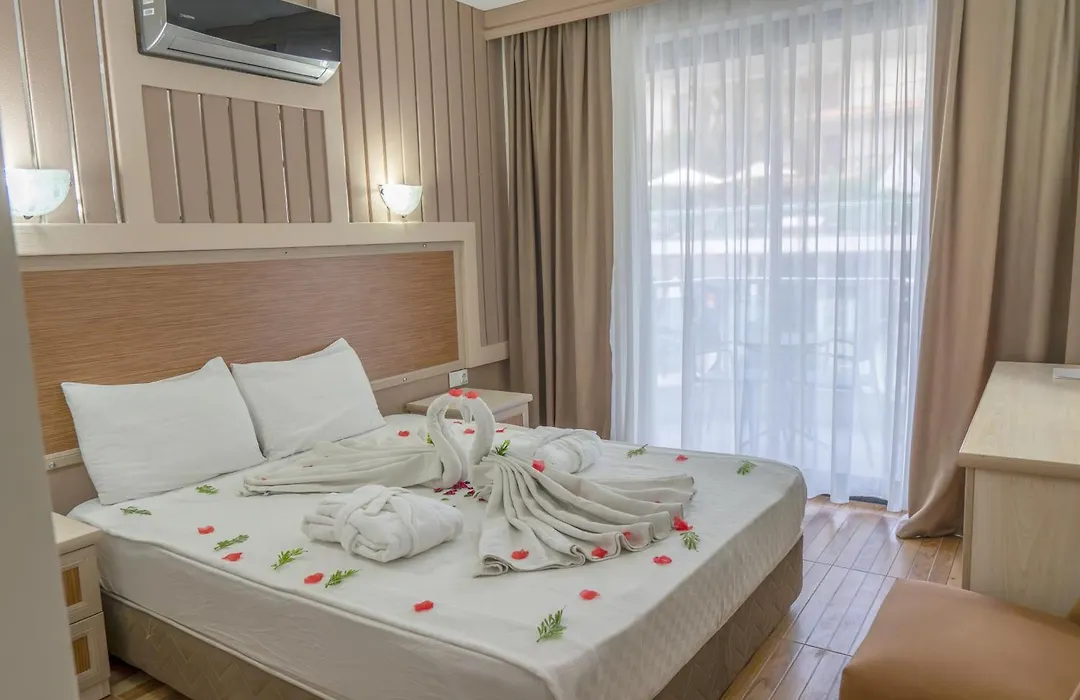 Mr Crane Hotel-1