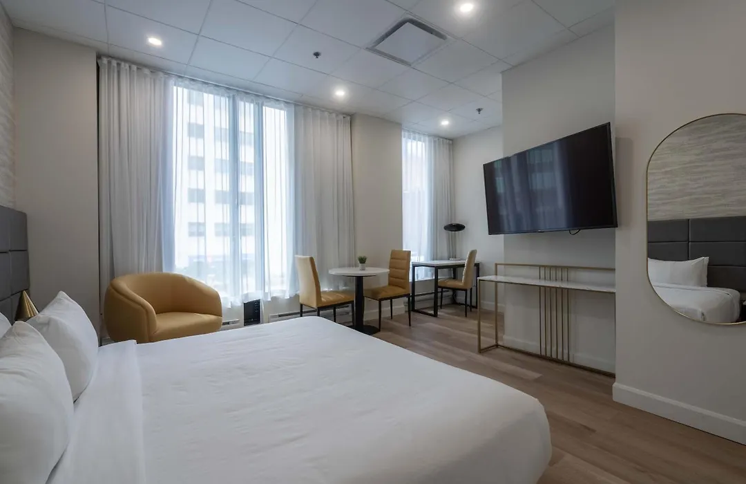 Travelodge By Wyndham Montreal Centre-1