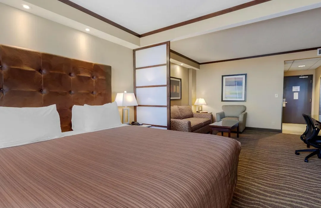 Best Western Premier Denham Inn & Suites-1