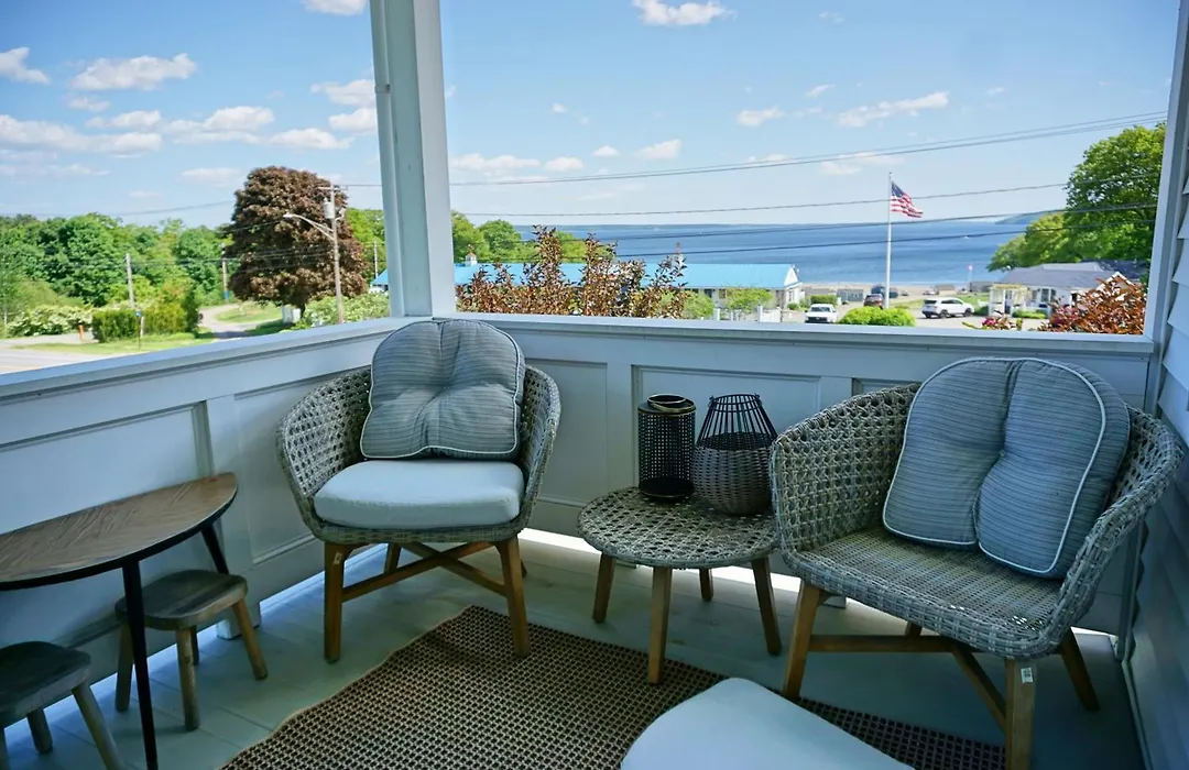 Seascape Motel & Cottages-1