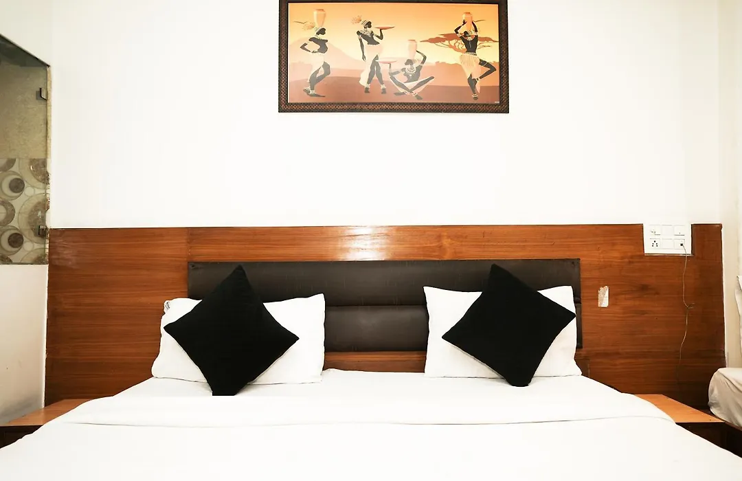 Hotel Paradise International Near Igi Delhi Airport-1