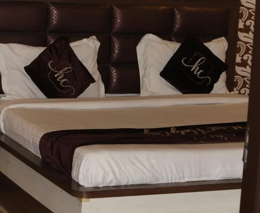 Hotel Holy City-1