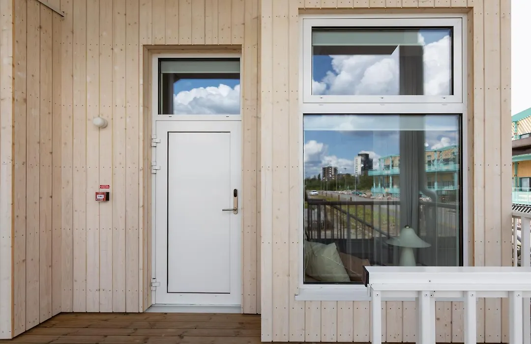 Waterfront Cabins Studio Apartments-1