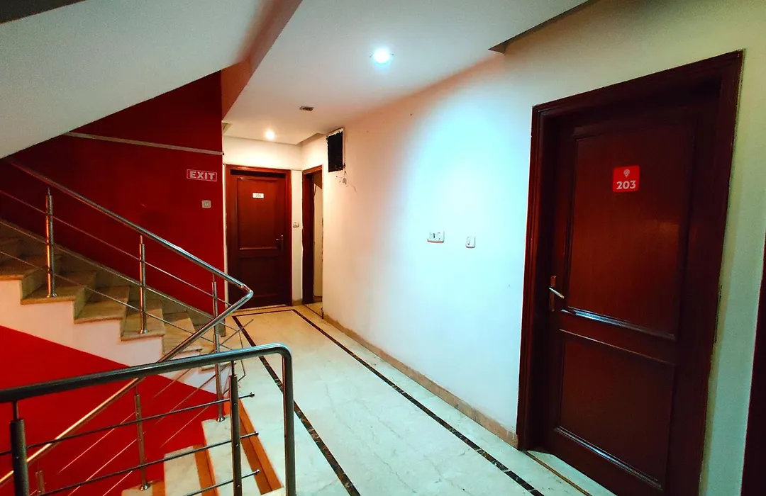 Uni-Star Hotel-1