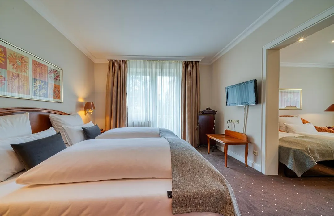 Parkhotel Am Glienberg By Fairway Hotels, Hotel Mit Pool Und Sauna-1