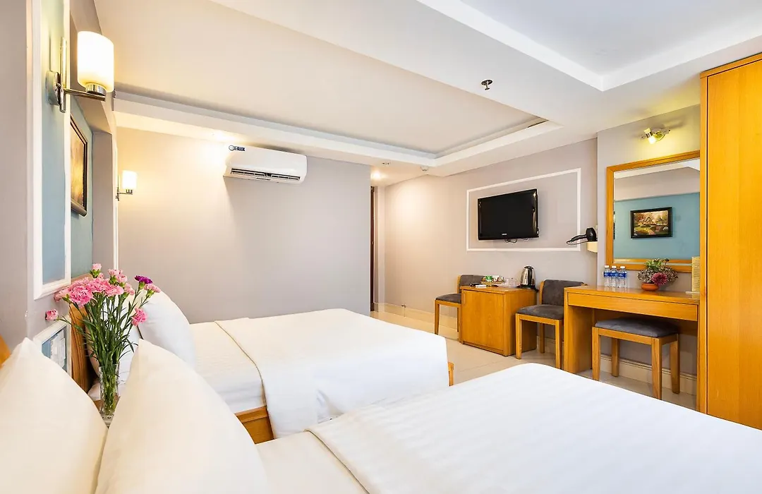 Lucky Star Hotel 146 Nguyen Trai-1