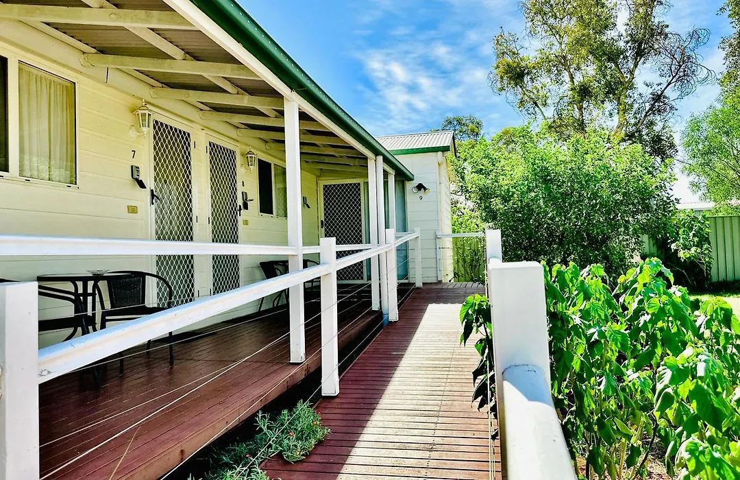 Country Way Motor Inn-1