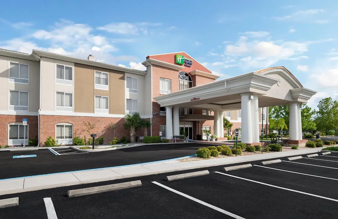 Holiday Inn Express & Suites Spring Hill By Ihg-1
