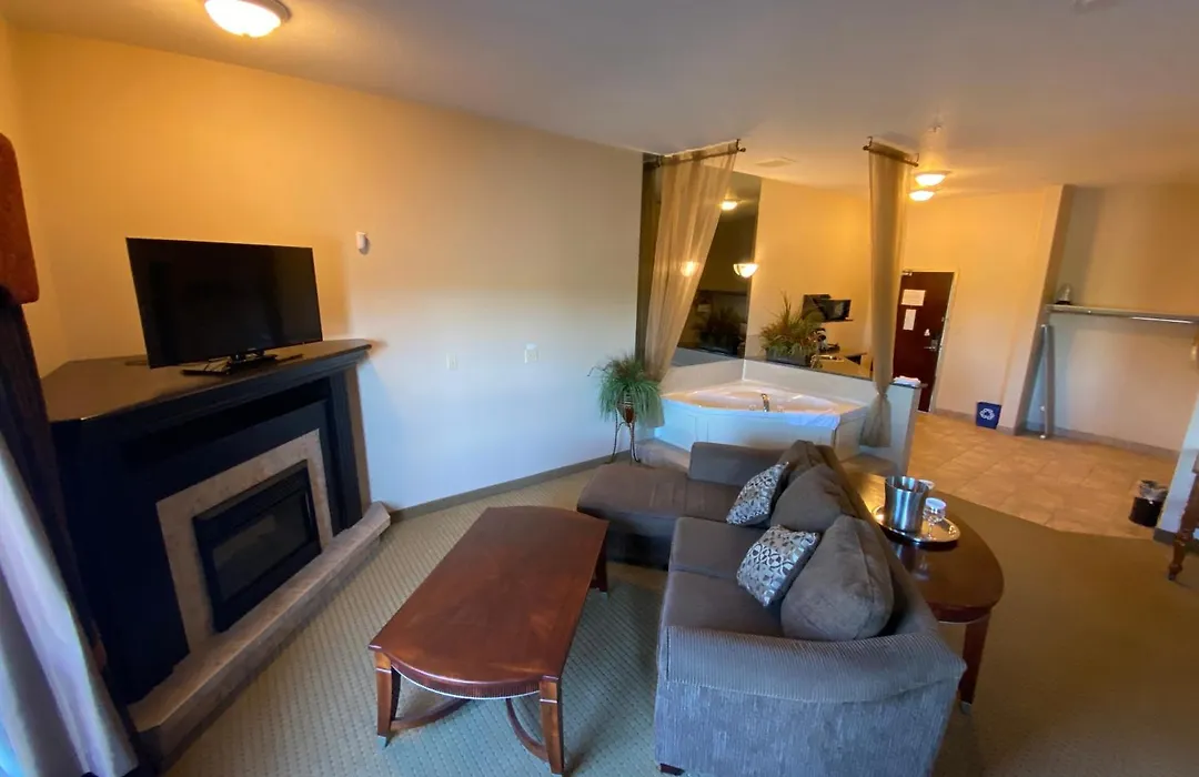 Ramada By Wyndham Westlock-1